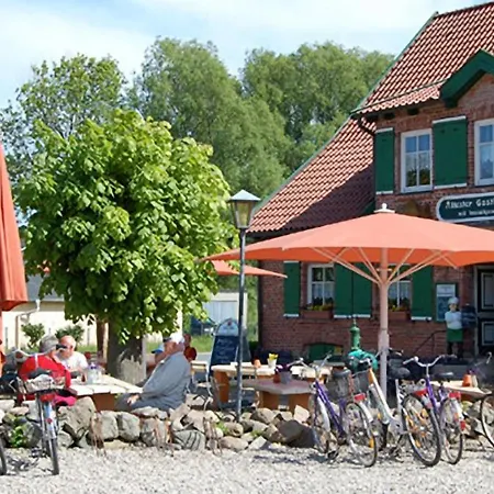 & Zur Linde Hotel