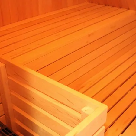 Hotel & Zur Linde 3*