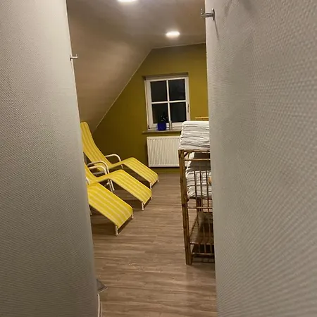 & Zur Linde Hotell Middelhagen