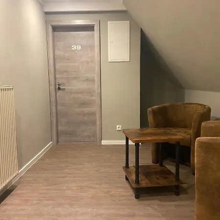 & Zur Linde Middelhagen