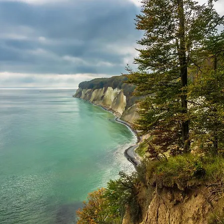 & Zur Linde Middelhagen