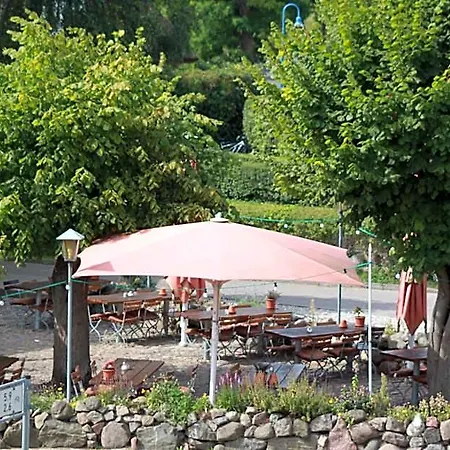 & Zur Linde Hotell Middelhagen