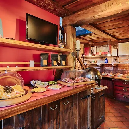 Hotel & Zur Linde 3*