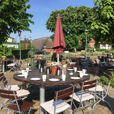 & Zur Linde 3* Middelhagen