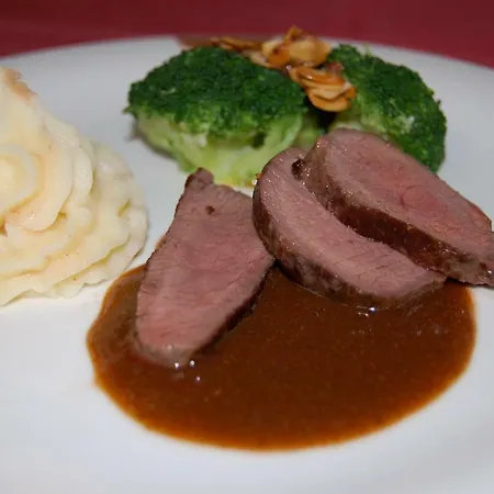 & Zur Linde Middelhagen