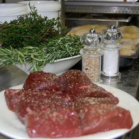 & Zur Linde 3* Middelhagen