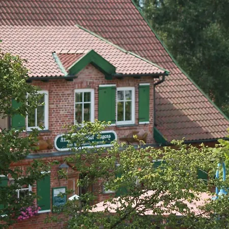 & Zur Linde 3* Middelhagen